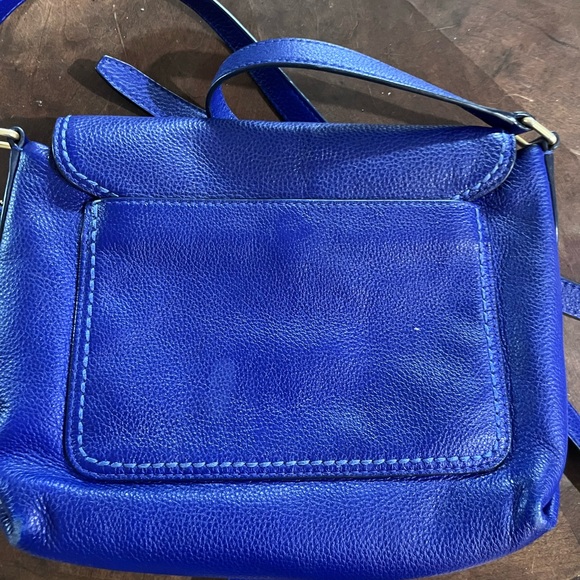 Beautiful royal blue Vera Bradley shoulder bag with matching wristlet wallet - Picture 9 of 14